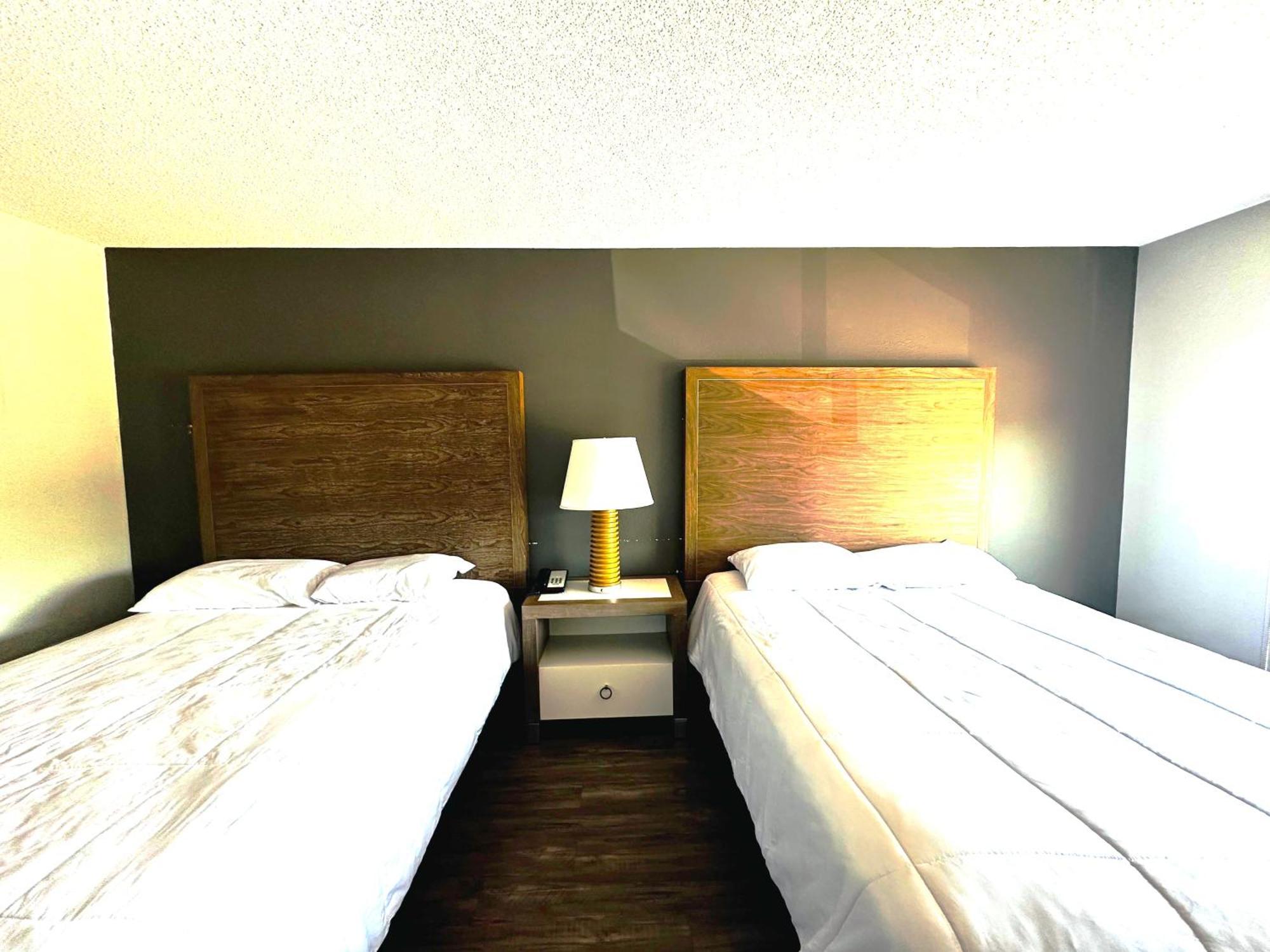 Baymont Inn And Suites By Wyndham Columbus / Near Osu Bagian luar foto