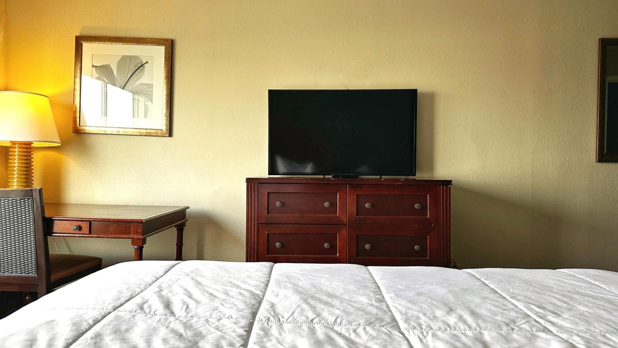 Baymont Inn And Suites By Wyndham Columbus / Near Osu Bagian luar foto