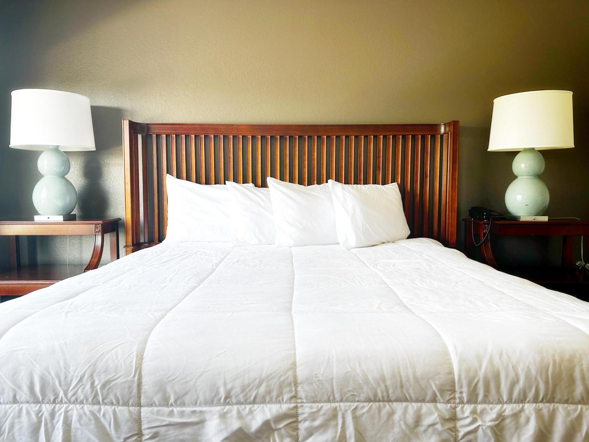 Baymont Inn And Suites By Wyndham Columbus / Near Osu Bagian luar foto
