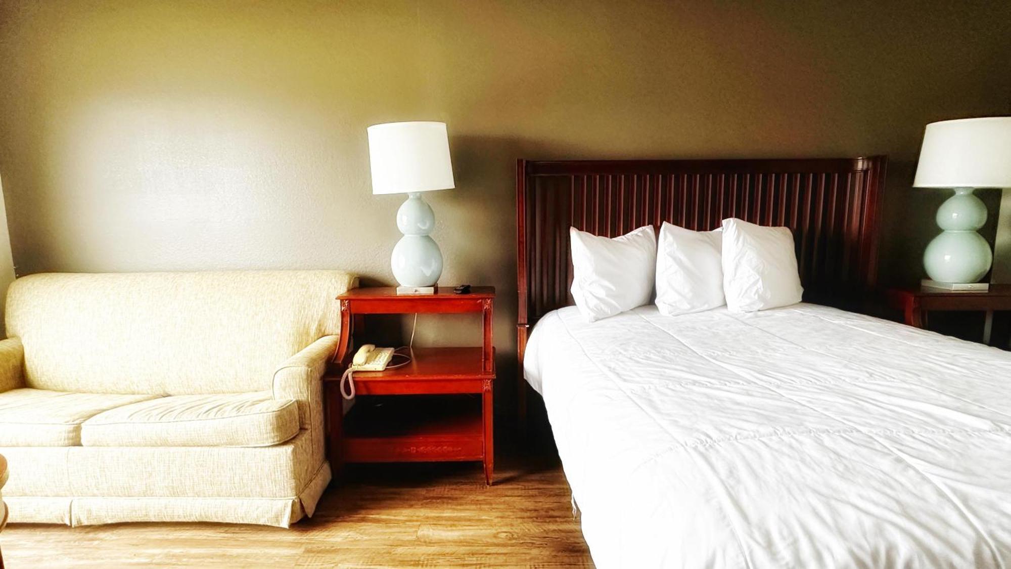 Baymont Inn And Suites By Wyndham Columbus / Near Osu Bagian luar foto
