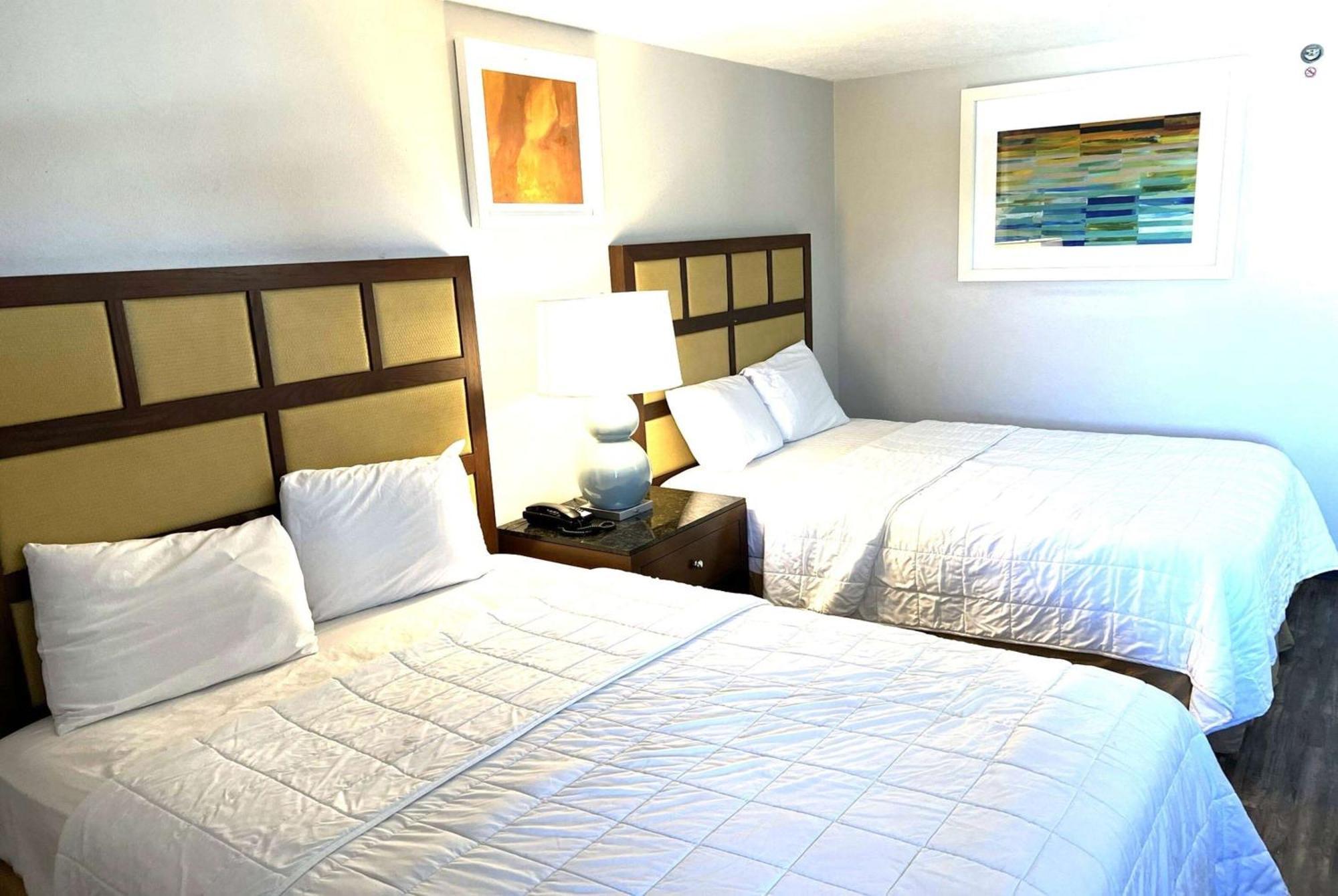 Baymont Inn And Suites By Wyndham Columbus / Near Osu Bagian luar foto