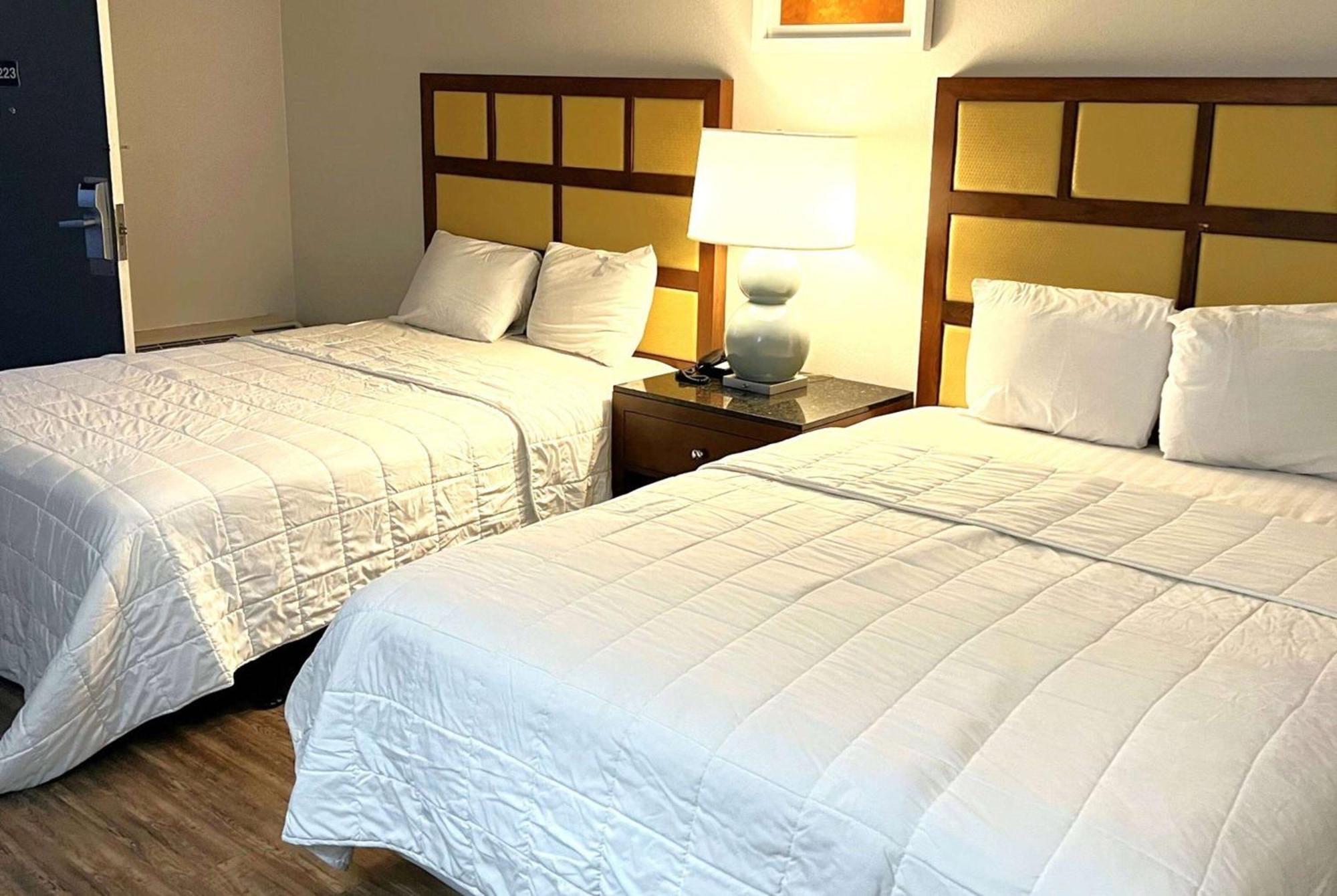 Baymont Inn And Suites By Wyndham Columbus / Near Osu Bagian luar foto